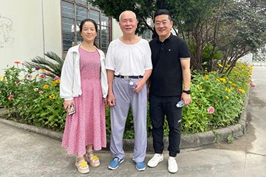 JINHAILUO चे संस्थापक श्री. He Shijun, ZHOUSHAN JWELL Screw & Barrel Co., LTD ला भेट दिली.